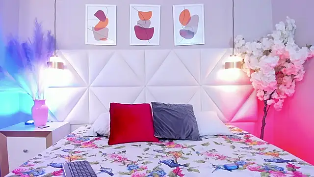 Kitty  444 online show from February 23, 12:15 pm