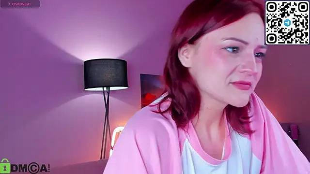 taticamomile online show from April 1, 1:12 pm