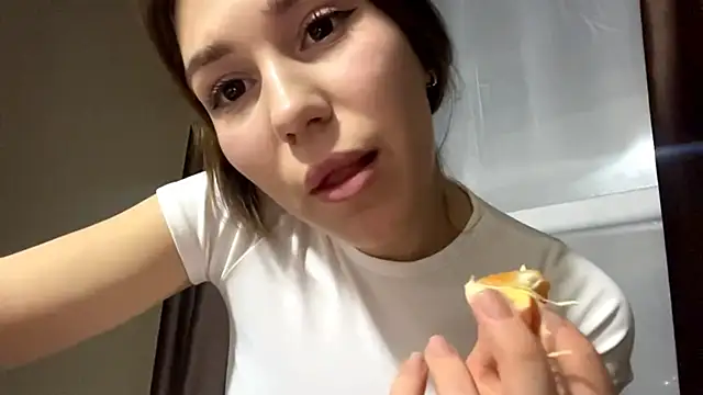 HypnoticEyeys online show from February 28, 3:11 pm