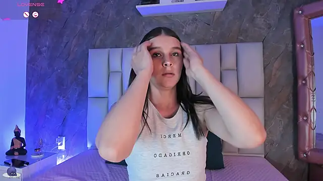 lya gomez online show from April 7, 2:46 am