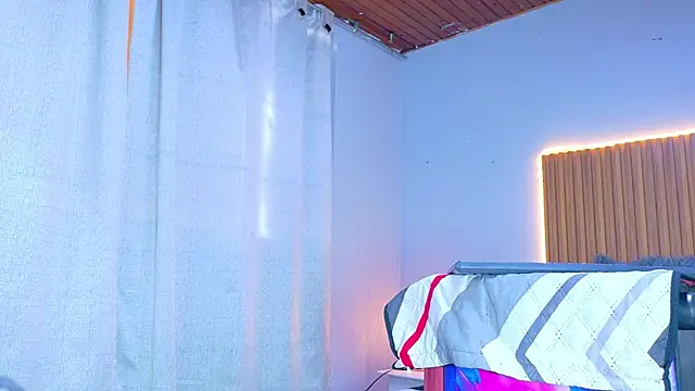 CIccioline pussyGolden online show from March 9, 8:23 pm