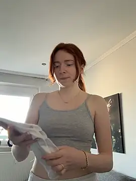 HoneyBunny18 online show from February 26, 2:27 pm