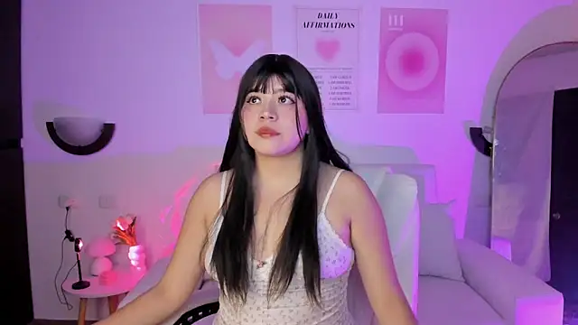 Emiii cute online show from April 25, 2:14 am