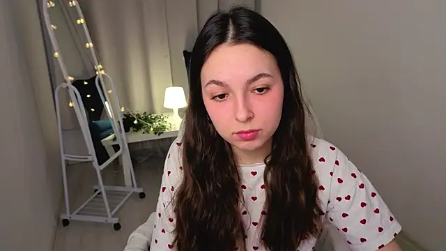 BellaThery online show from February 22, 5:41 am