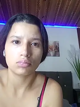 milk chloe  online show from April 17, 1:35 pm