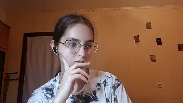 Katelemon online show from July 8, 2:19 pm
