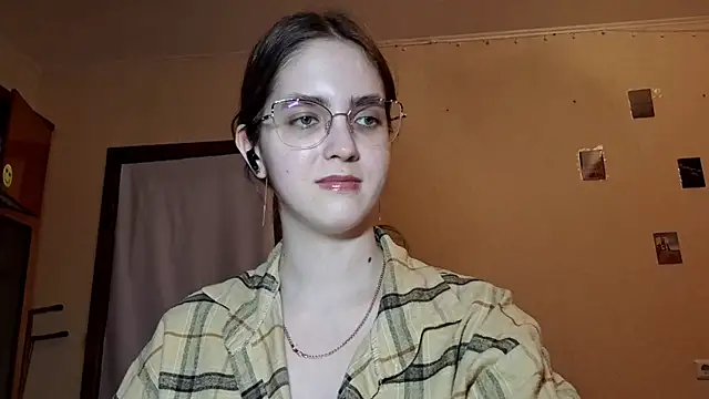 Katelemon online show from April 17, 2:08 pm