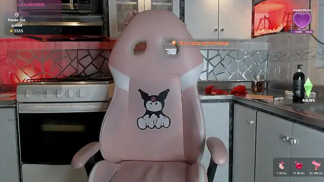 CrisOzzz online show from March 28, 7:02 pm