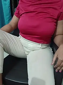 Queenlipx online show from March 18, 4:01 pm