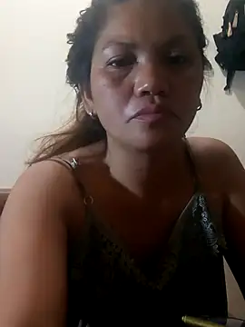 yum330 online show from April 11, 3:16 pm