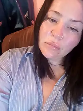 Kandi-kiss online show from April 10, 11:00 pm