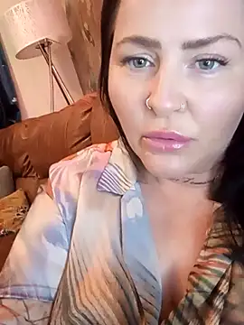 Kandi-kiss online show from April 16, 8:30 pm