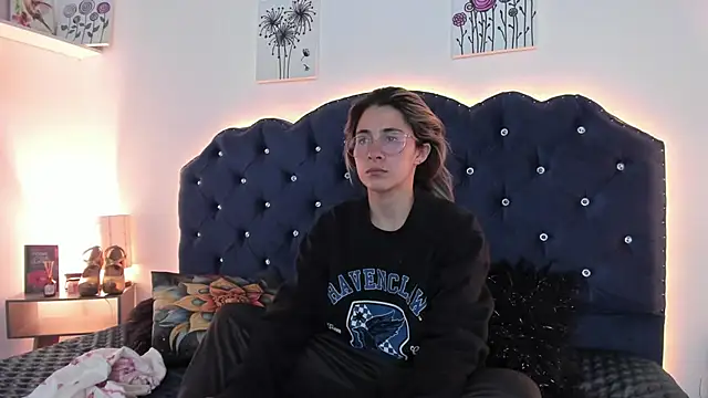 SaraRoadess online show from February 27, 9:36 pm