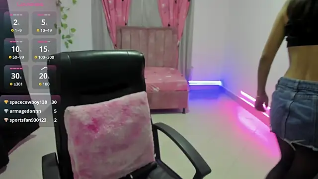 Mila rouge06 online show from April 9, 6:19 am