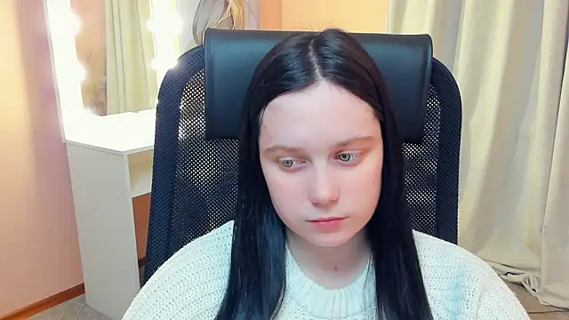 LynnaNull online show from February 26, 1:54 pm