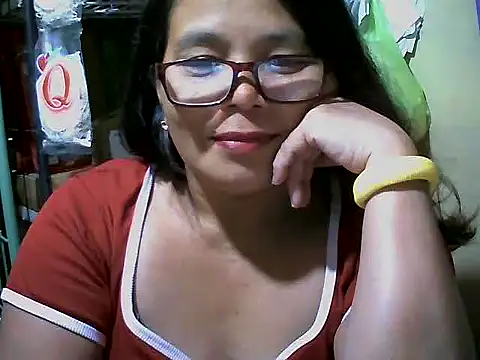 Flowerblossom123 online show from March 25, 1:47 pm