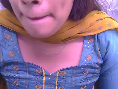 Aayesha-queen online show from May 29, 8:34 am