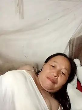 heesuu11 online show from March 29, 12:37 pm