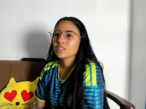 TatyGomez  online show from June 15, 4:45 am