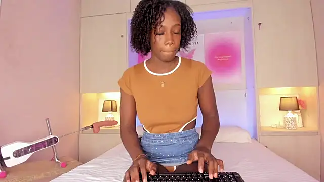 Oshun 444 online show from March 22, 1:39 pm