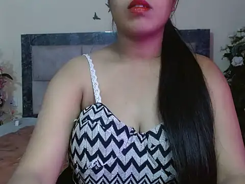 Popo Girl online show from April 13, 6:09 pm