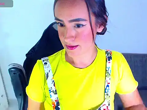 dreamgirlxxx1 online show from March 4, 11:33 pm