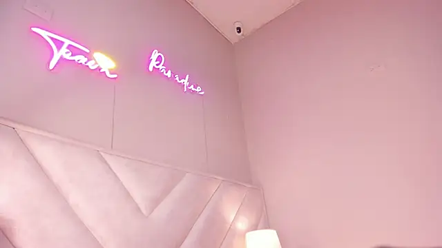 sheila x online show from April 17, 9:50 pm