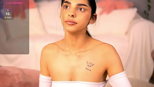 AvaCalvert online show from April 16, 9:39 pm