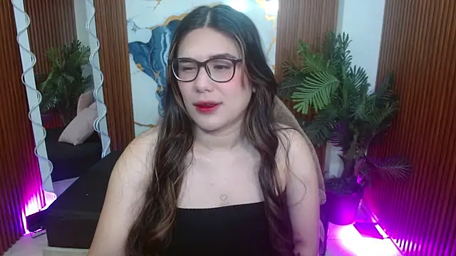 Isiis tay online show from April 11, 11:36 am