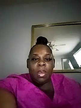 Pinkchocolatebbw online show from March 23, 5:46 am