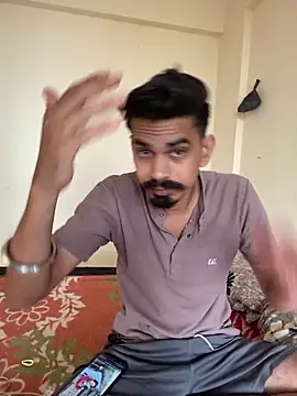 LOVELUST02 online show from April 7, 10:50 am