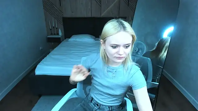 Tessa Ashe online show from April 7, 9:44 am