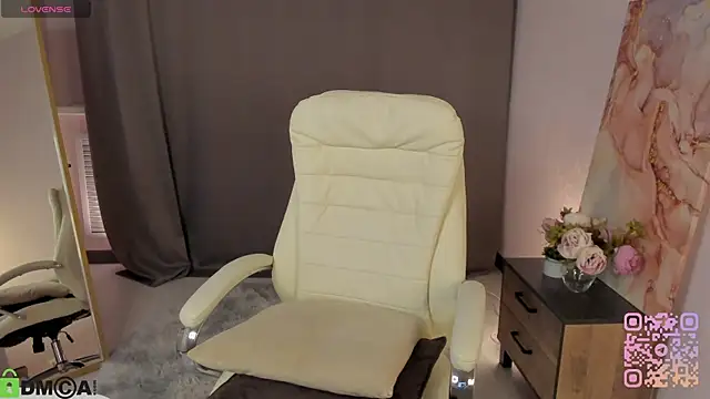 serinella  online show from April 7, 12:29 pm