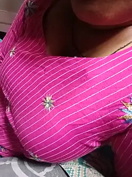 sexyladdupilla online show from July 17, 9:13 am