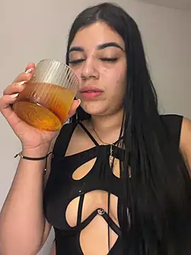  Victoriarosse  online show from May 12, 9:17 am