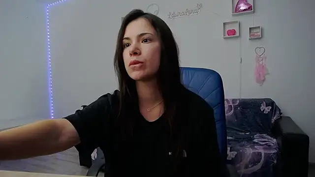 LauraLora3 online show from July 8, 7:21 am