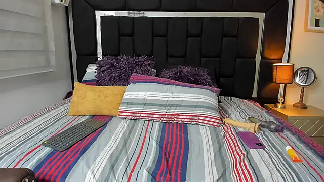 Tiana moon online show from April 7, 5:53 am