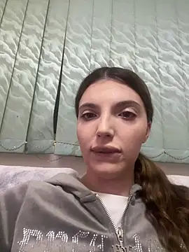 KarmaFoxx online show from April 14, 2:11 am