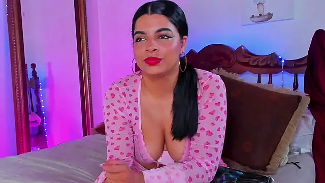 Arianna Moore online show from April 11, 9:29 pm