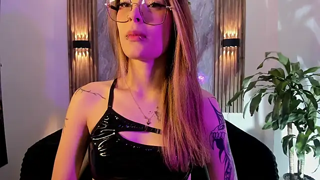 Melodylanee online show from May 30, 11:08 am
