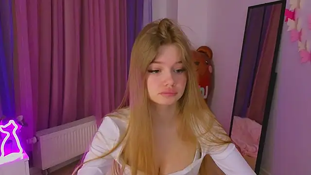 belrinaa online show from April 24, 8:55 pm