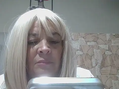 momismilf544 online show from March 30, 2:55 am