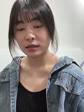 Approve005 online show from March 28, 5:45 pm