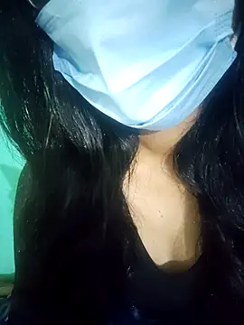 QUEEN LADYY online show from March 5, 4:47 pm