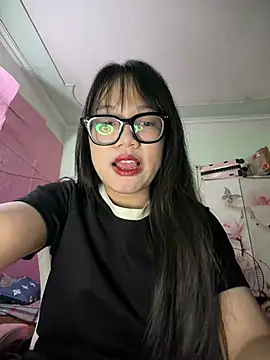 Leeeeiu online show from June 24, 3:11 pm