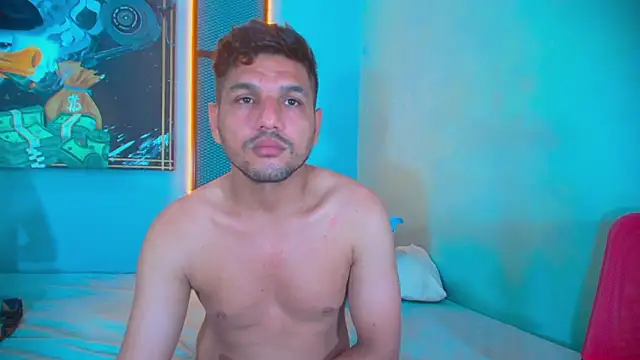 Hornyshow1 online show from March 28, 12:04 pm