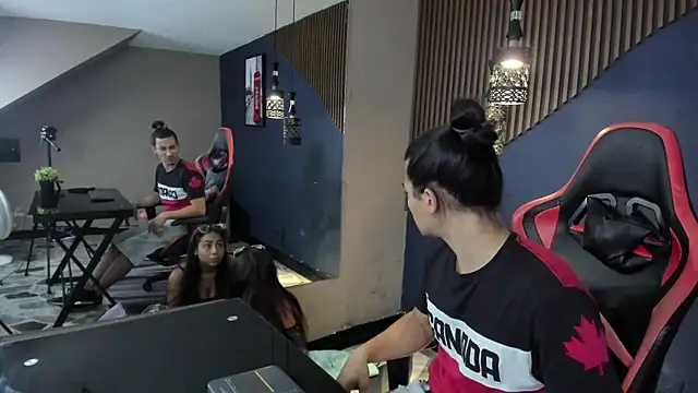 AbbyLoius online show from April 2, 5:10 pm