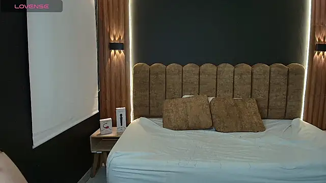 AmbarLee  online show from April 11, 12:09 pm