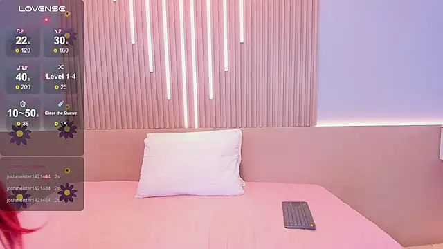 Zoee cute  online show from March 21, 1:16 pm