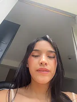 Mia-villalobos online show from March 15, 4:20 pm